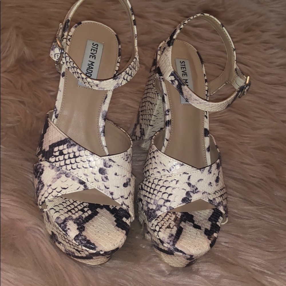 ⛄️Snake Skin Square Heel